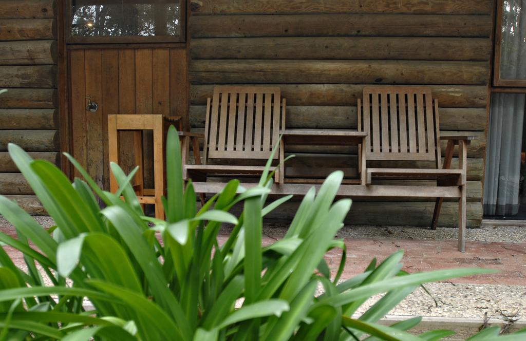 Mallacoota Log Cabins Exterior photo